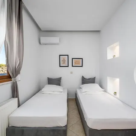 El Paradiso Willa Pastida